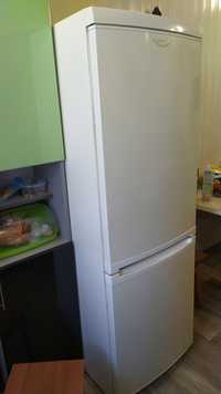 Холодильник двокамерний Zanussi