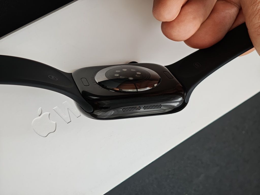 Apple watch 10 + Spigen case + ремінці