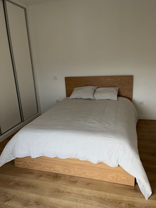 Cama IKEA MALM + Estrado LURÖY + Colchão VALEVÅG (140×200) – NOVO