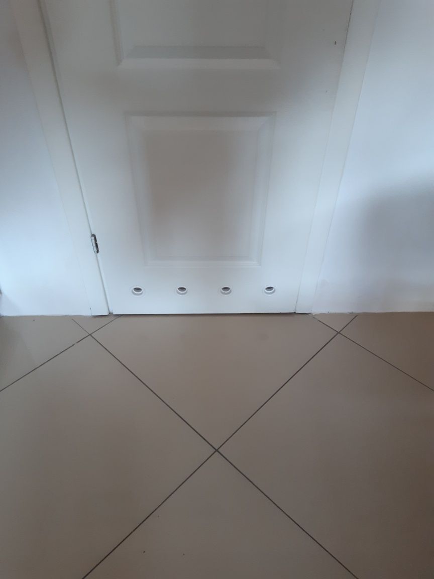 Drzwi wewnętrzne biale 80 cm lewe