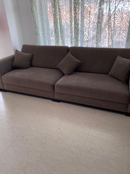 Sofas castanhos modernos