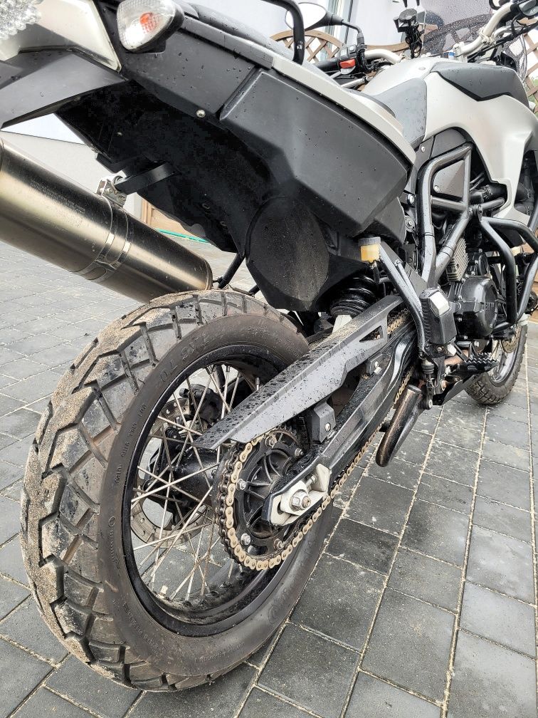 Motocykl BMW F800 GS.