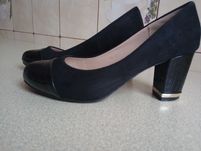 Czarne buty na obcasie, rozm. 37
