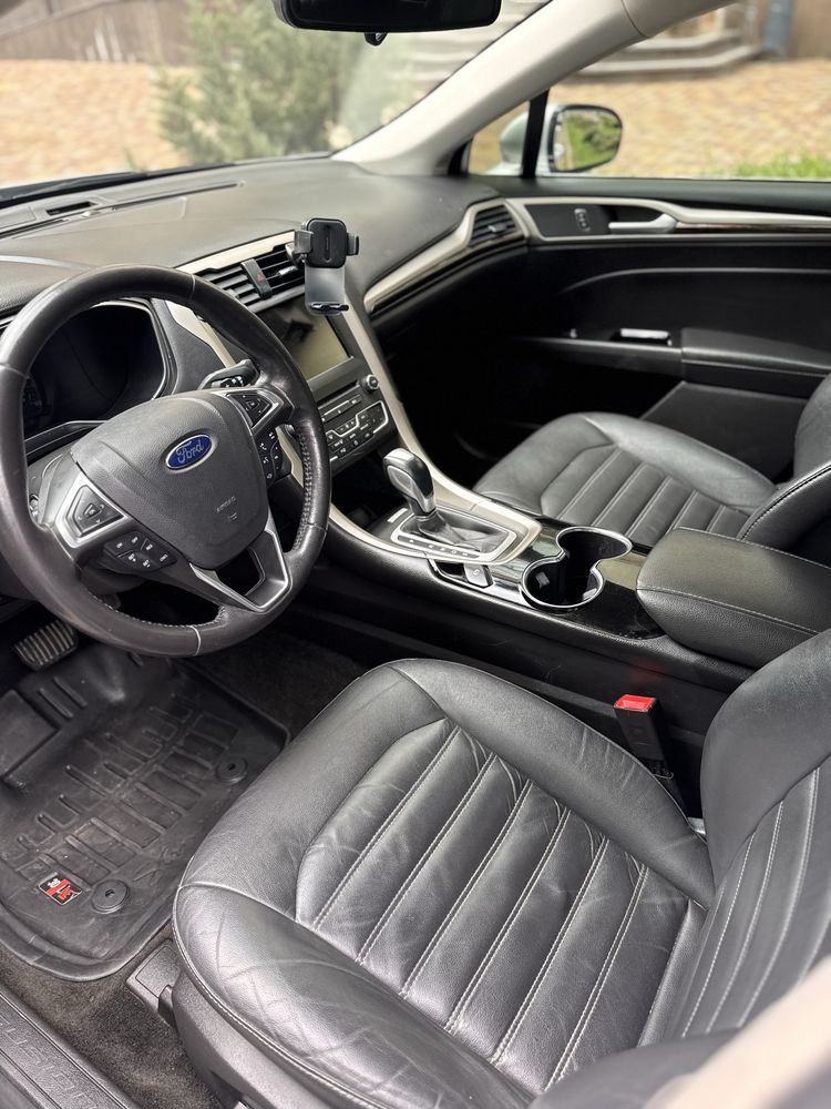 Продам Ford fusion 2016