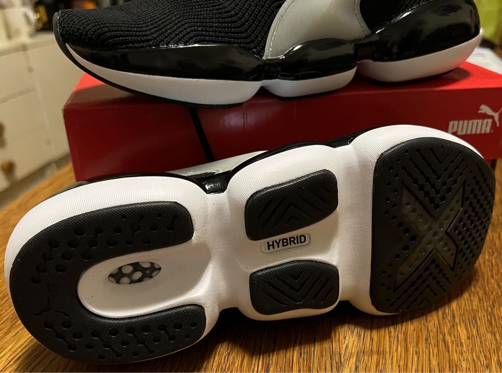 Puma Hybrid  roziar 37 carno -biale