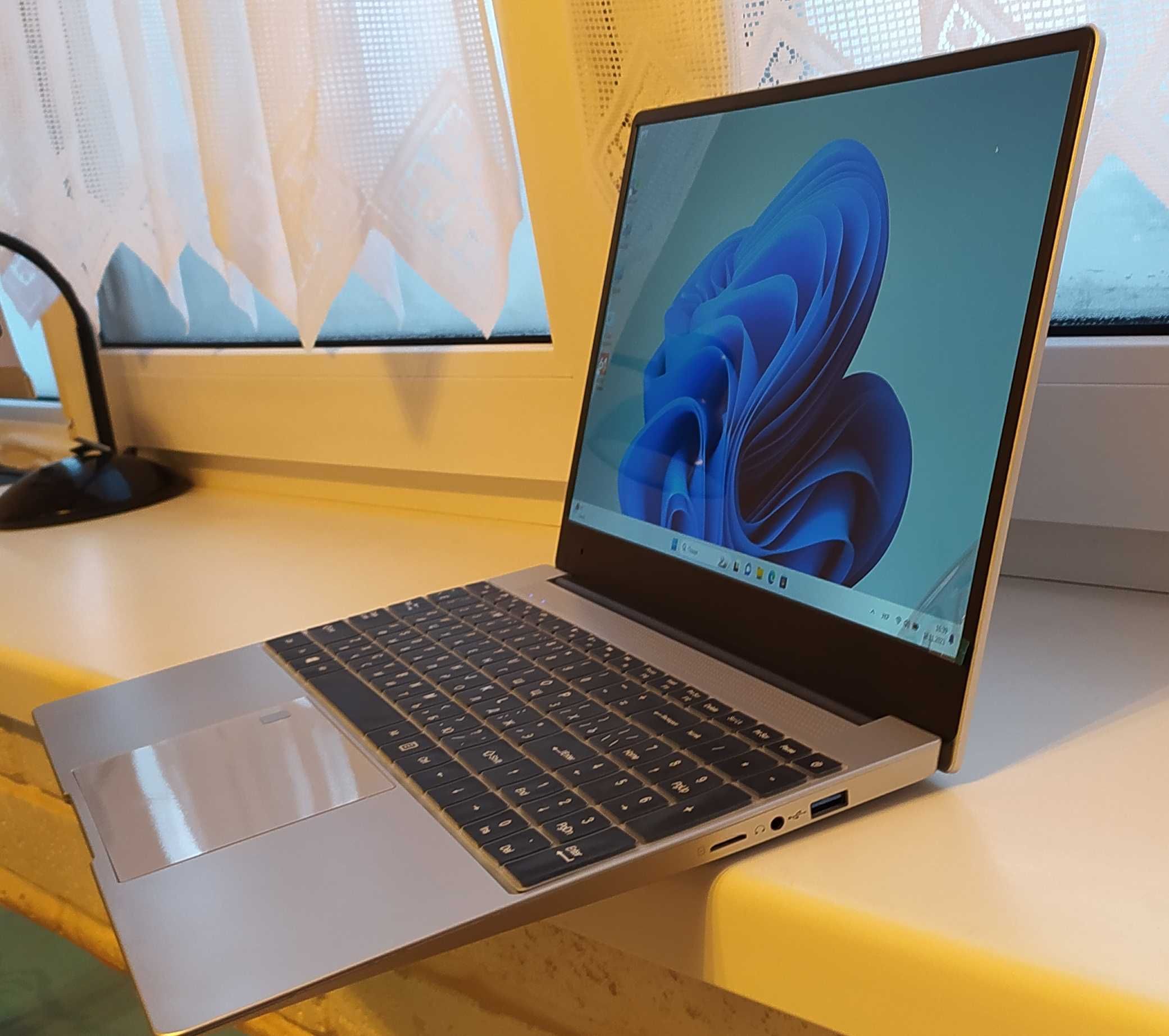 LAPTOP-F9R33BN 15.6"/Intel Celeron N5095/DDR4 16Gb/SSD 1Tb