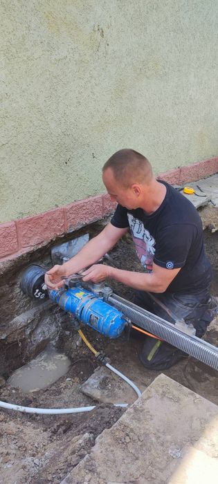 Алмазное сверление отверстий под вытяжку рекуператор  Резка бетона