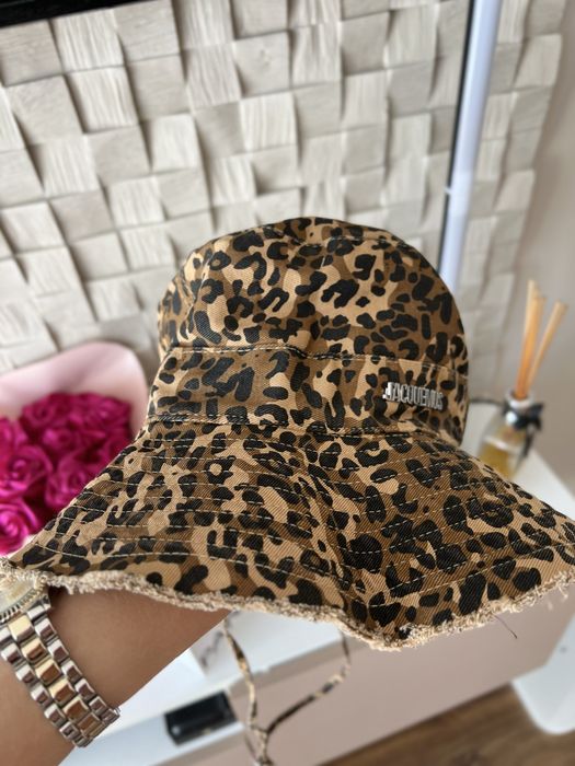 Damskie kapelusz panterkę