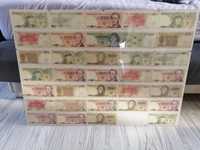 Sprzedam antyramę wypełnioną starymi banknotami