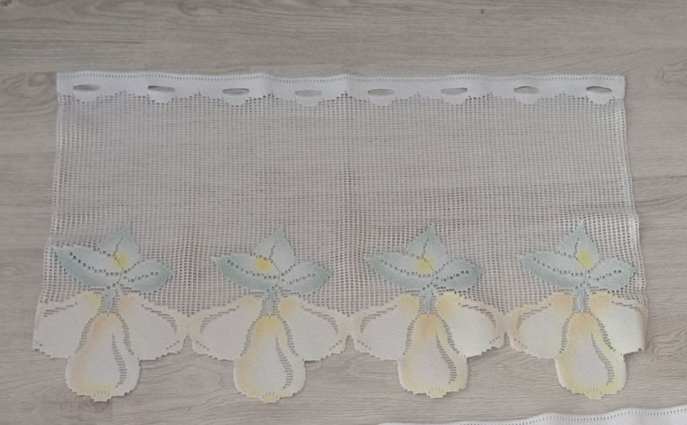 Zazdrostka (firanka) kuchenna w gruszki