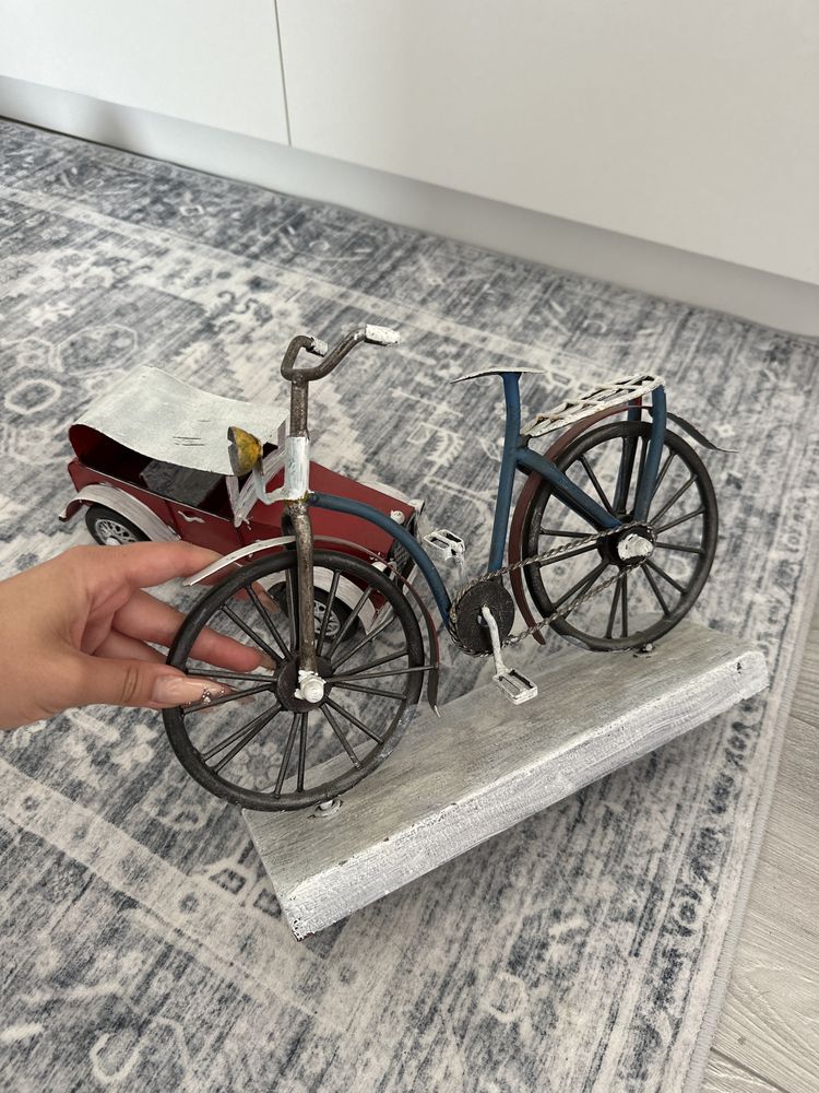 Dekoracja do domu, pokoju, auto i rower w stylu retro/starodawnym