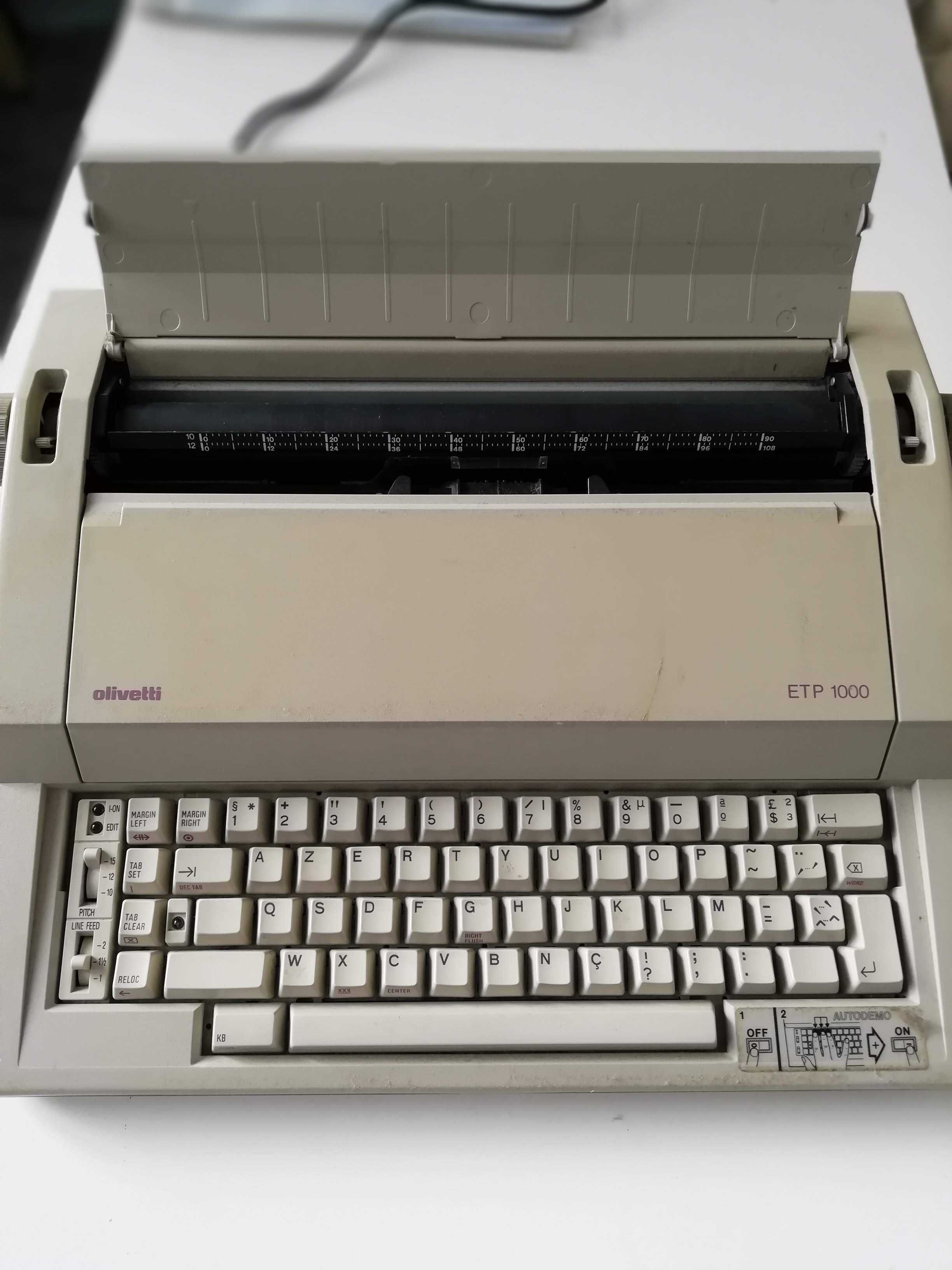 Máquina de escrever Olivetti ETP1000