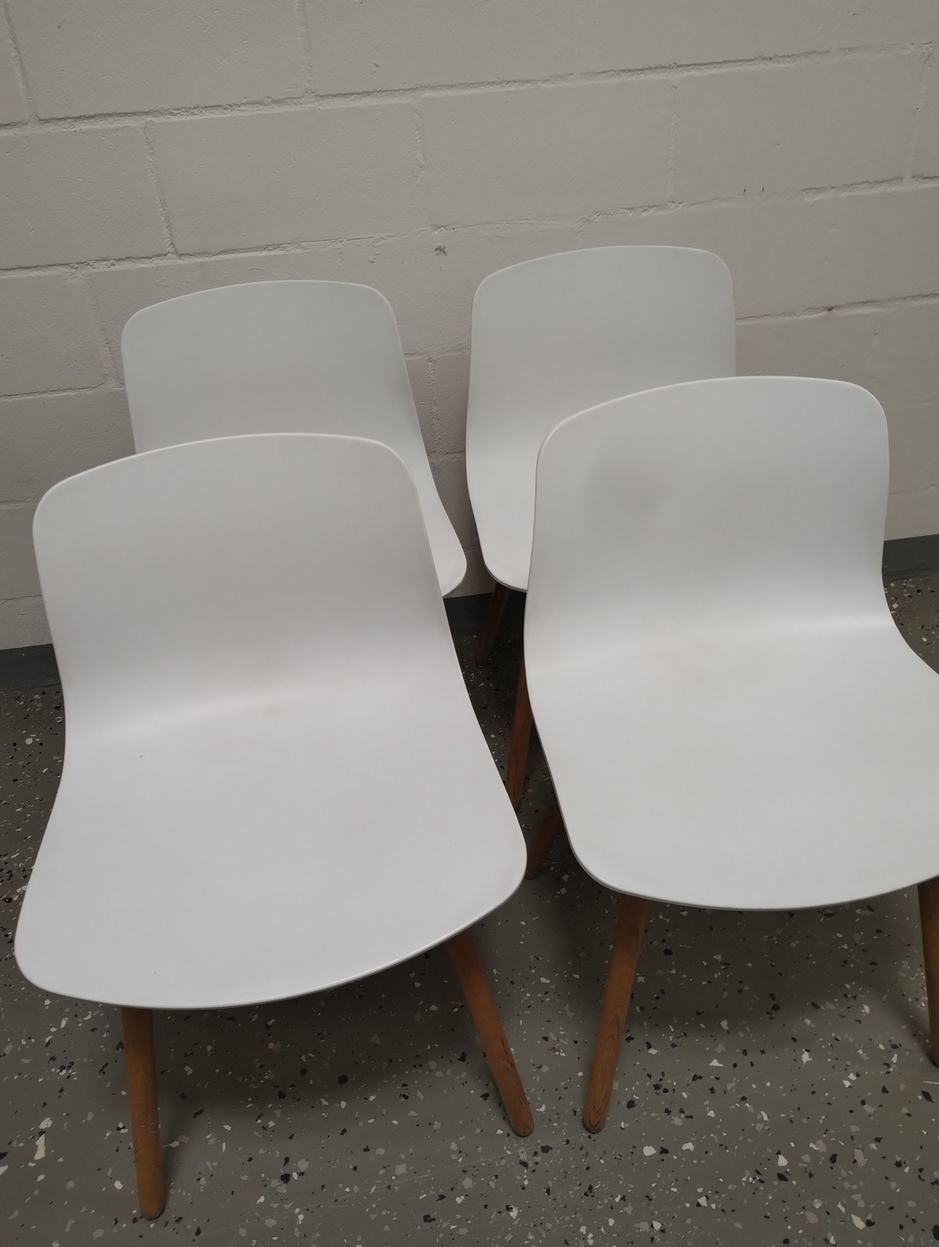 krzesło About A Chair AAC-12 powystawowe design marki Hay