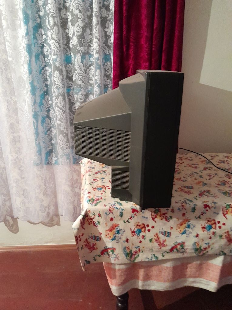 Продам телевізор