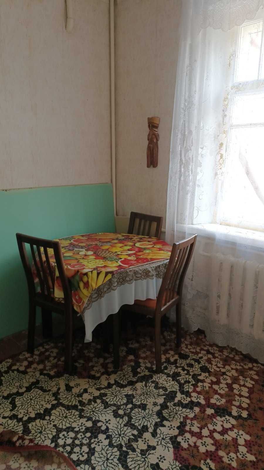 Оренда кімнати в будинку (9842)