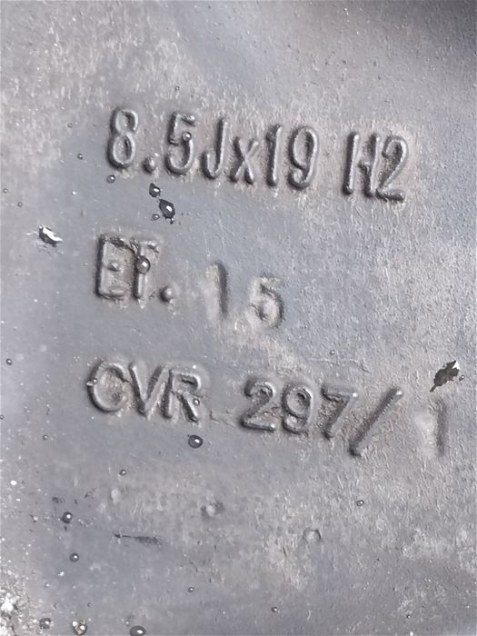 Шини з легкосплавними дисками VW Audi 8,5Jx19 ET15