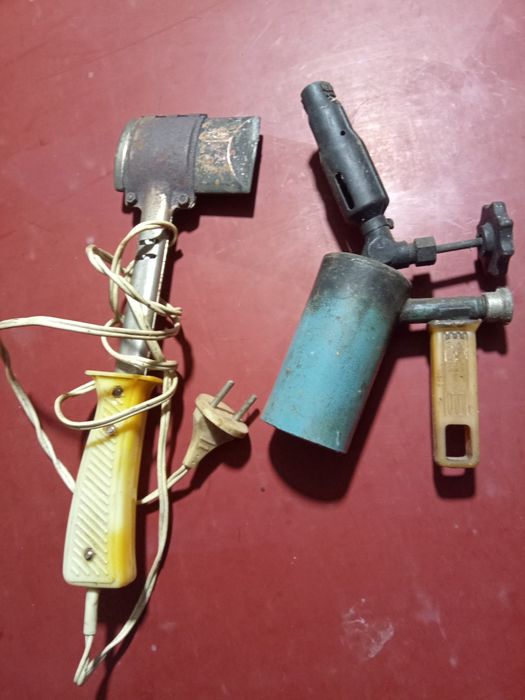 Лампа паяльна .        .