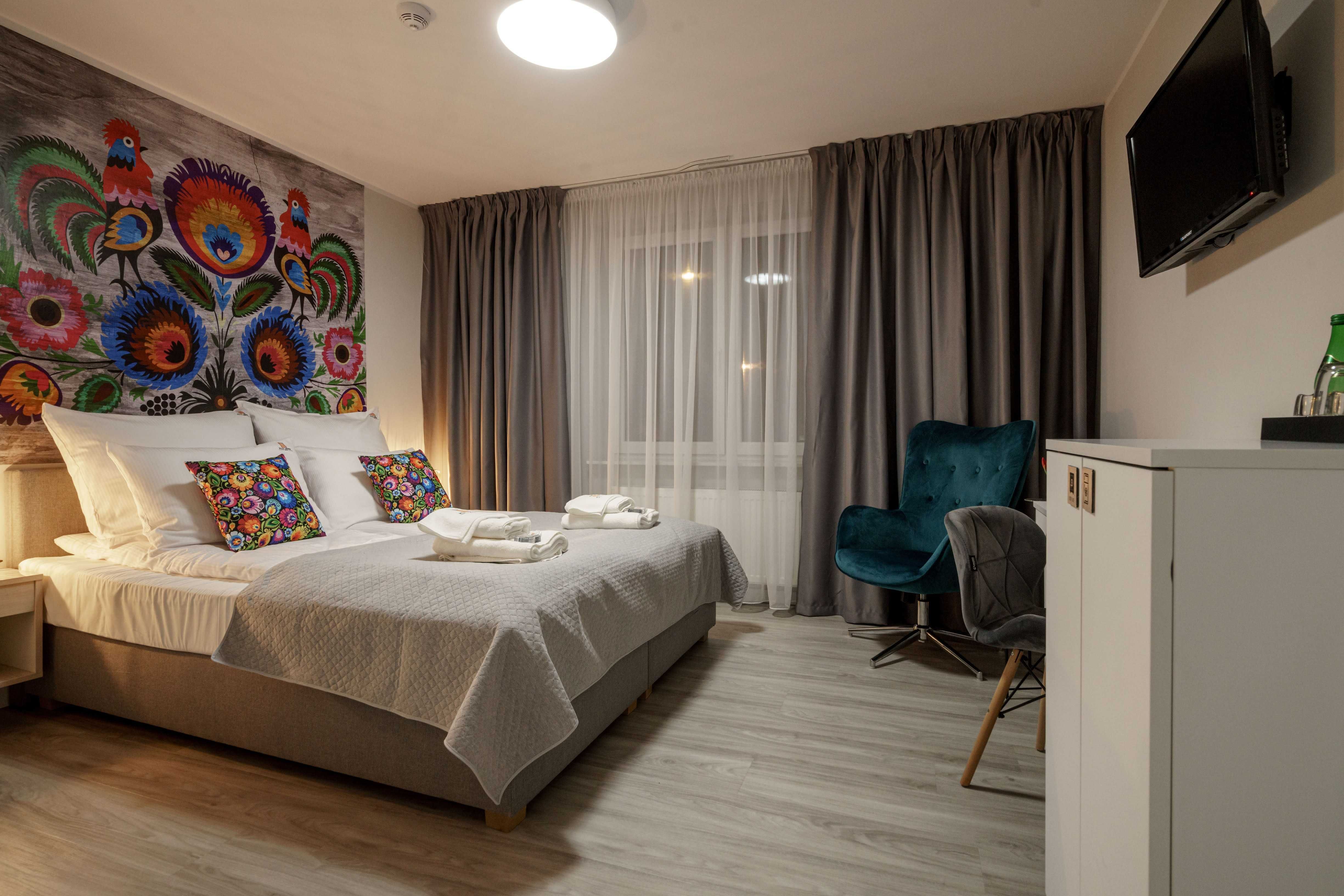 Pokoje 2 osobowe z łazienkami ,apartament nocleg  1 km lotnisko