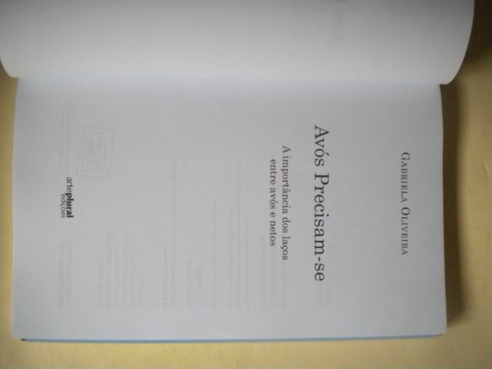 Avós precisam-se de Gabriela Oliveira