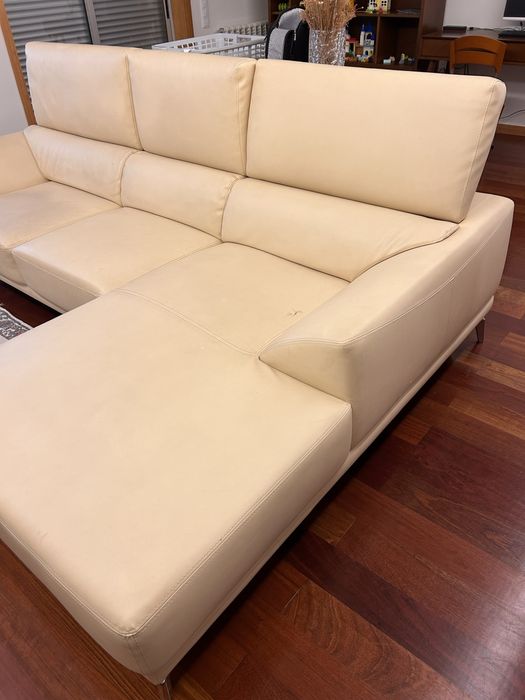 Sofá 4 lugares com chaise longue