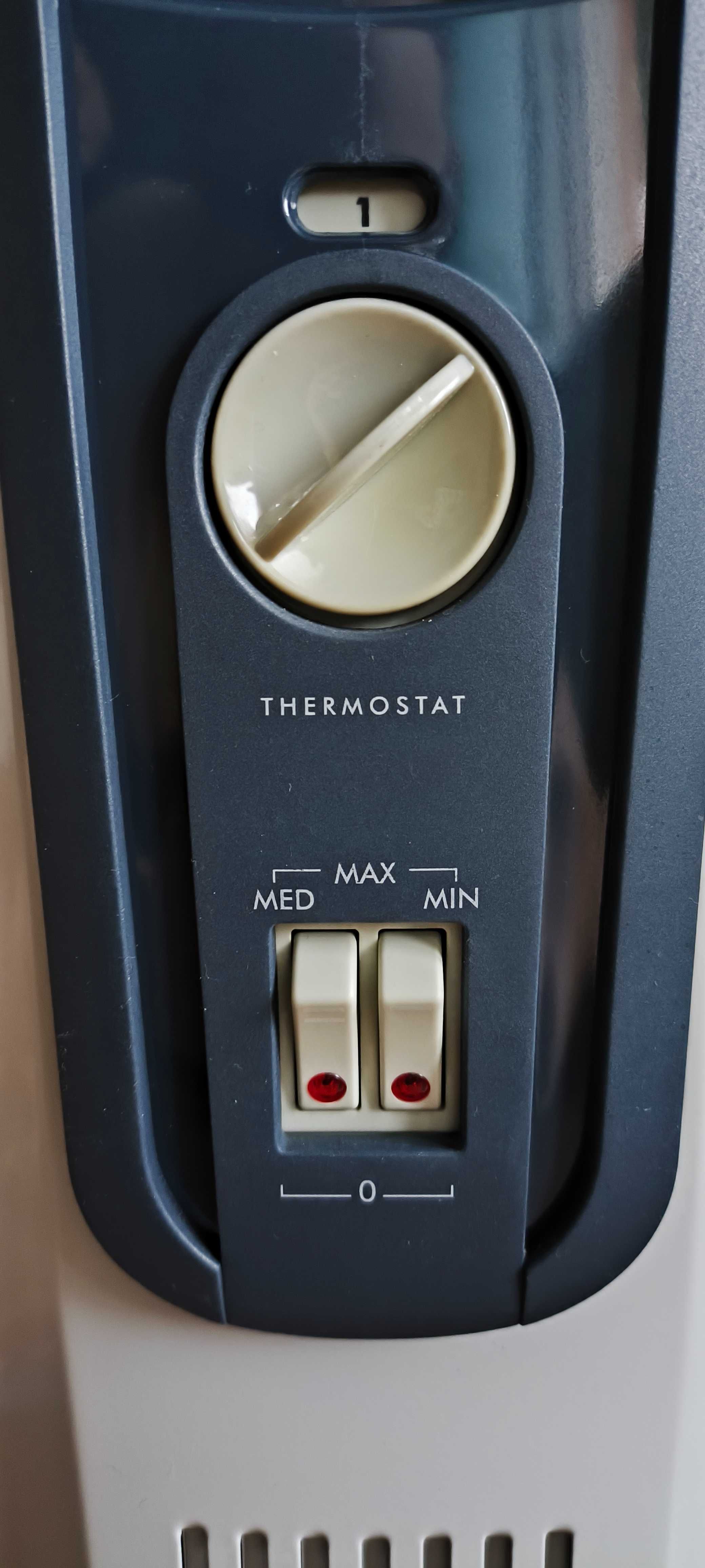 Продам новий масляний радіатор Delonghi gs 770715 (1,5кW)