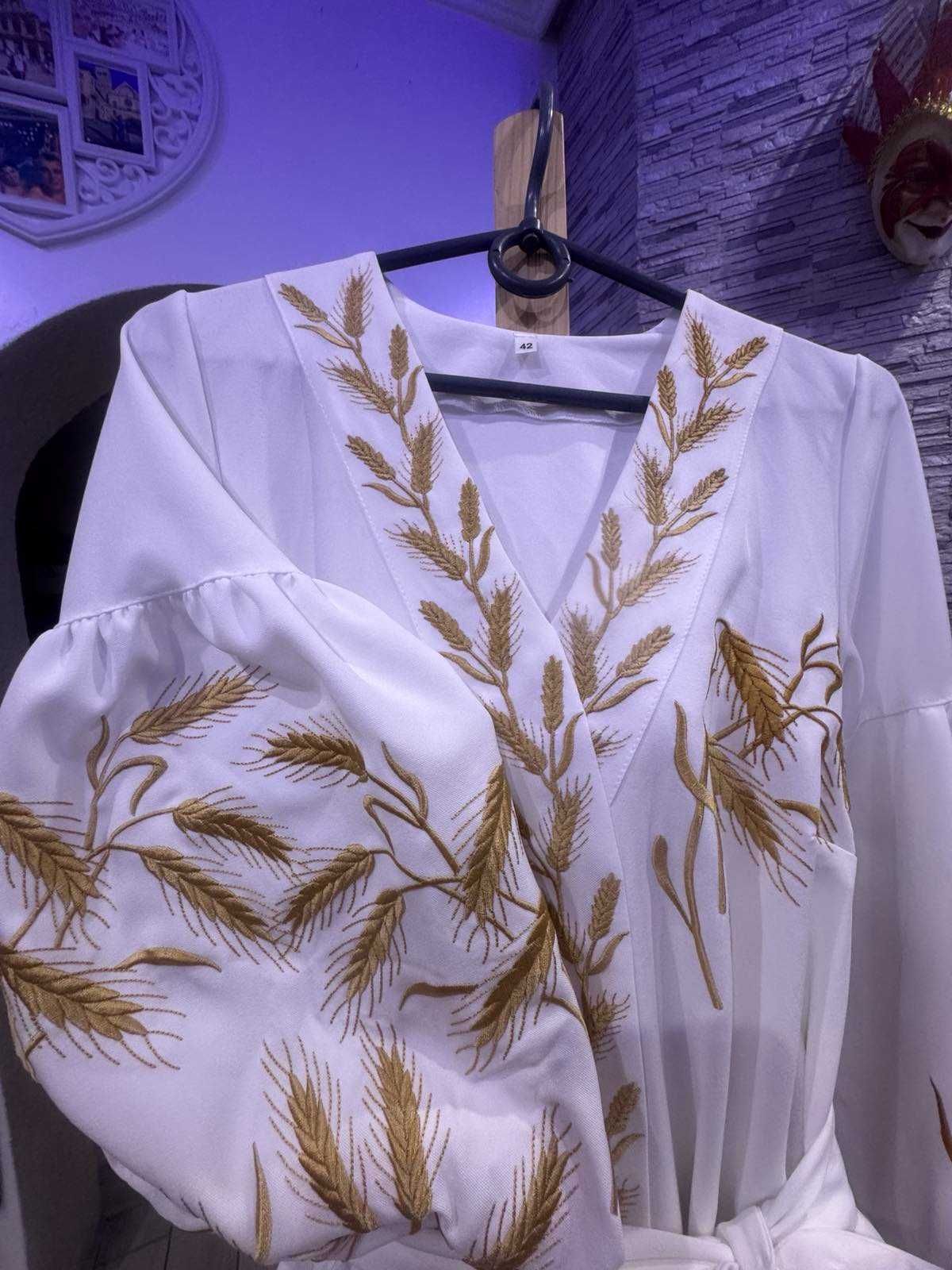 Вишиванки (сорочка, сукня) парні, сімейні (чоловіча, жіноча, дитяча)