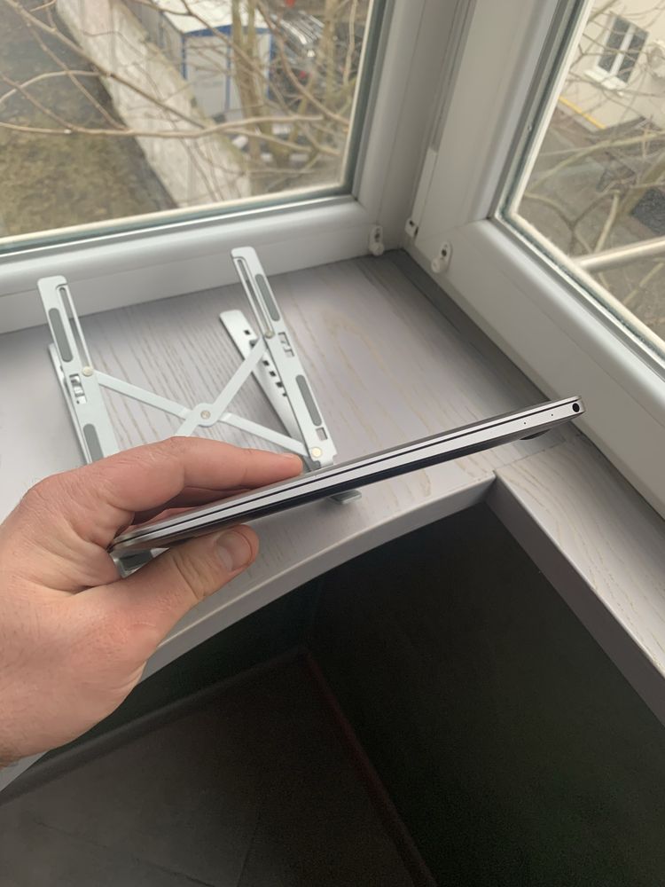 Macbook Air 13 2020 M1 | 8Gb | 256 ssd Silver 267 циклів Apple Макбук