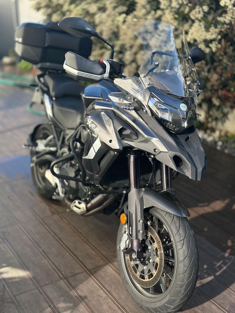 Mota de passeio benelli trk 502