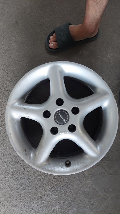 Продам титани 5/114,3 R15