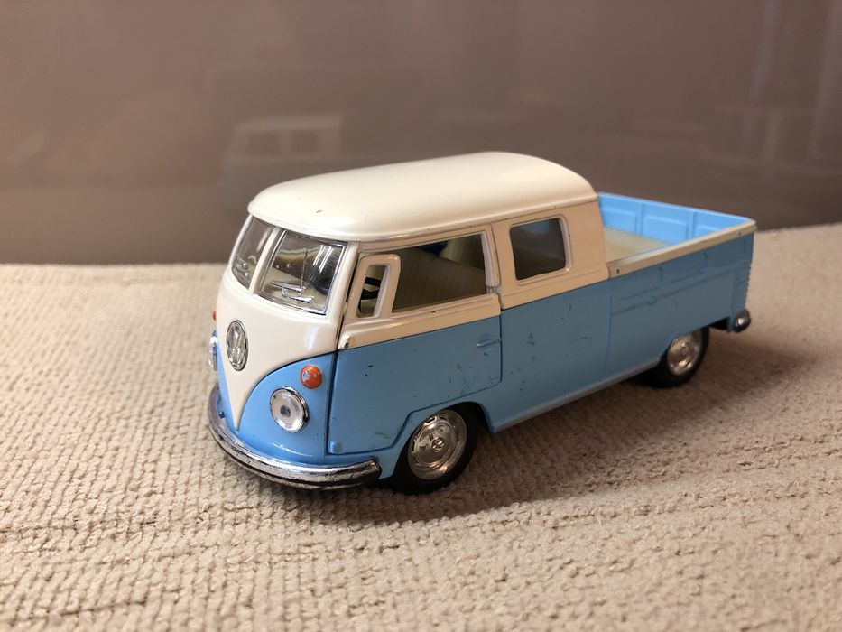Іграшка Volkswagen Bus pickup