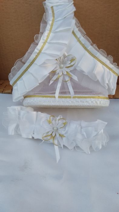 Корзинка для шампанского на свадьбуна липучке.