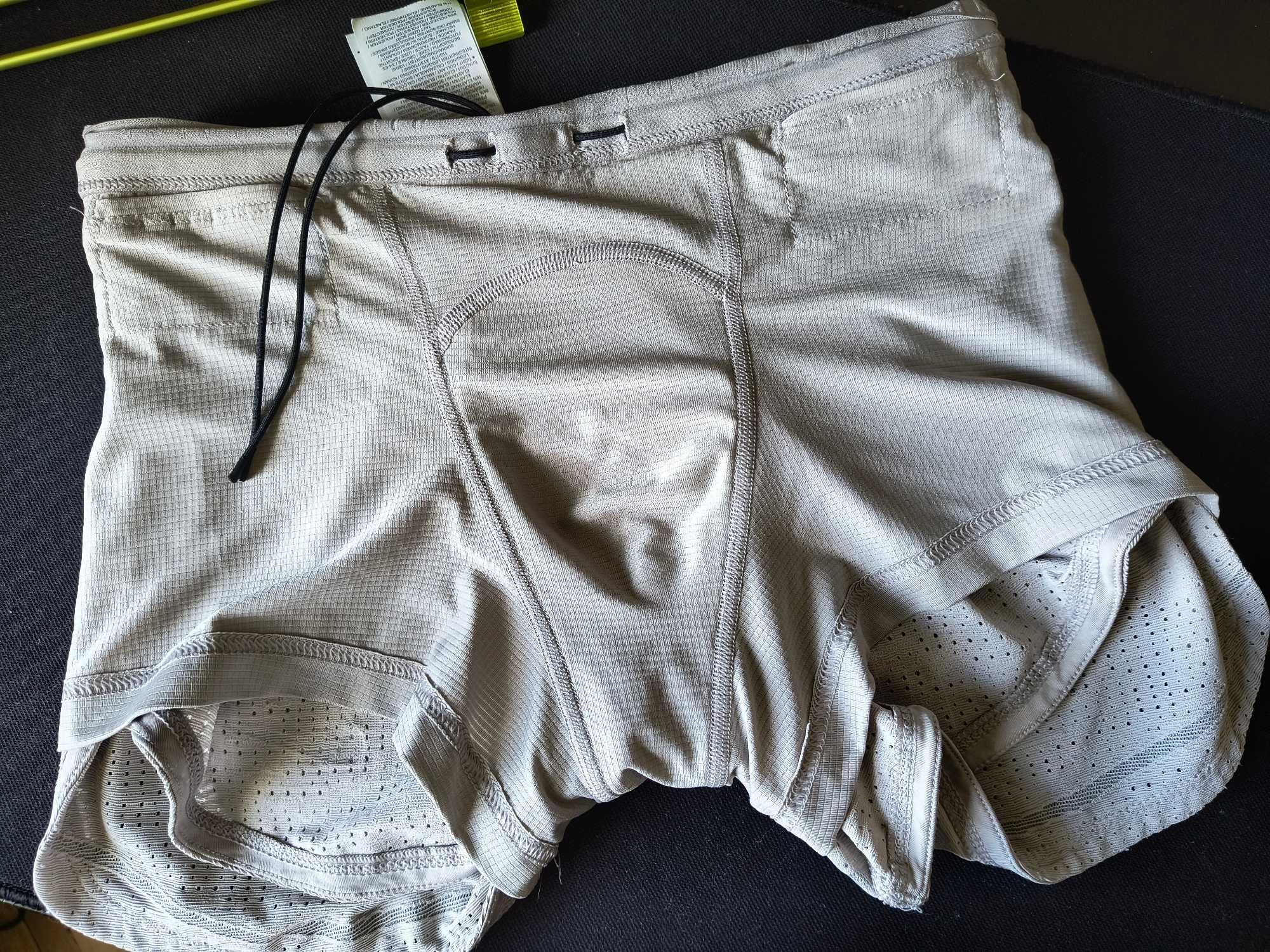 Бігові шорти чоловічі Nike Dri-FIT Run Division, Розмір S