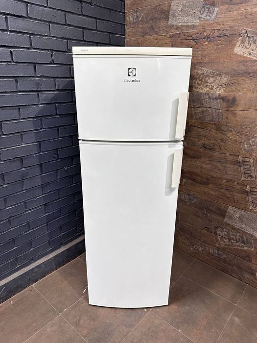 Холодильник Electrolux EJ2801AOW2, доставка, гарантія