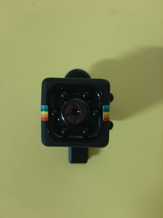 Мини камера видеонаблюдения SQ11 1080P + карта памяти 4 гб