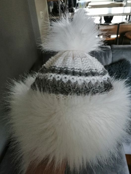 Śliczna czapka uszatka damska Starling