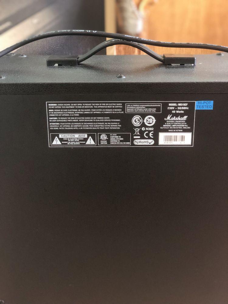 Комбопідсилювач Marshall MG15