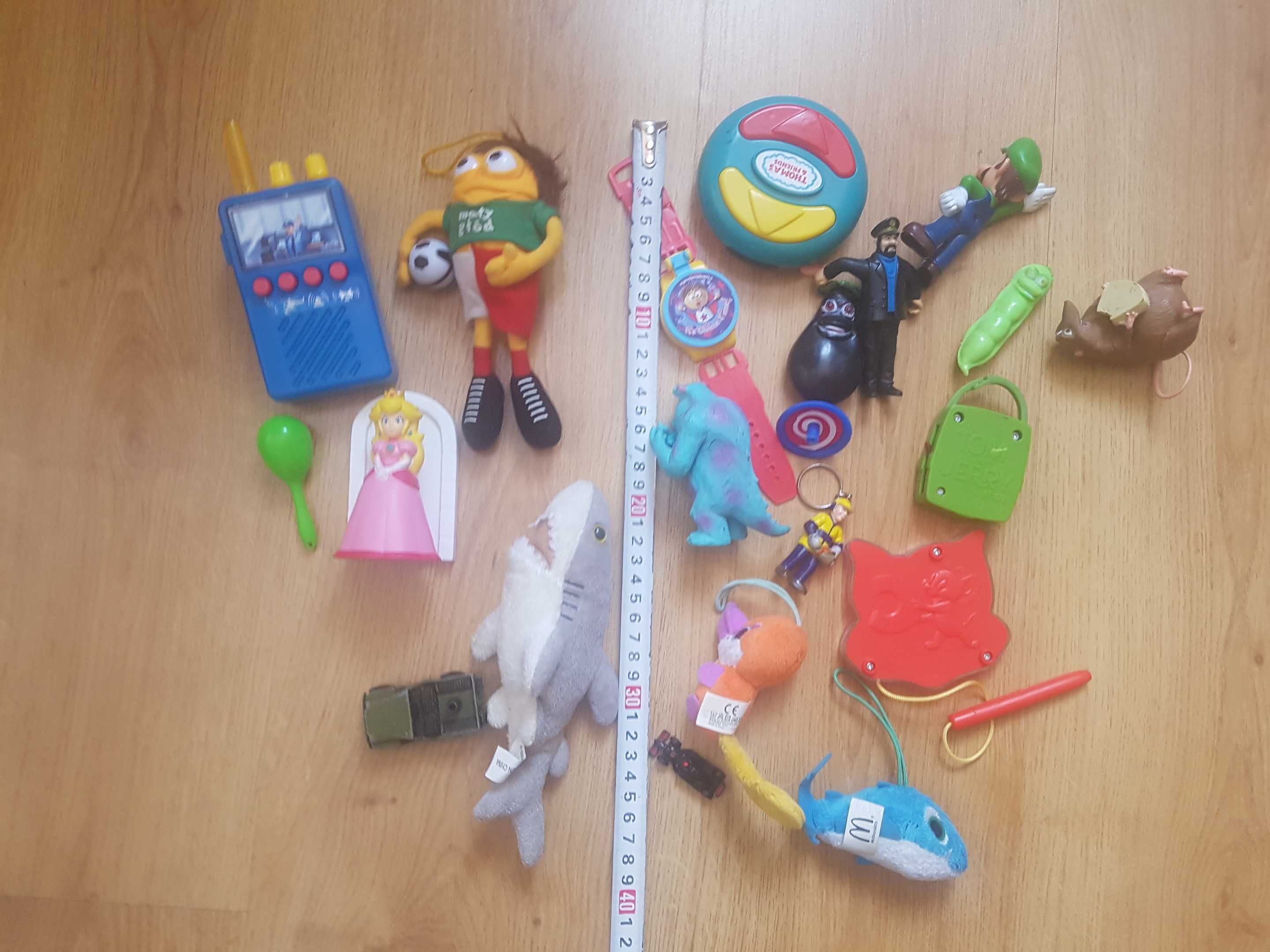 Zabawki używane figurki gadżety duży zestaw