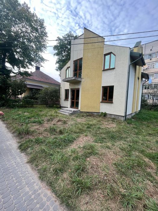 Комерційне приміщення в м.Мостиська