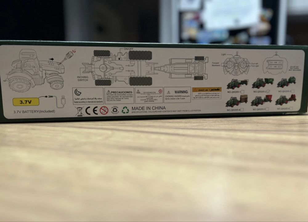 Zdalnie sterowany traktor