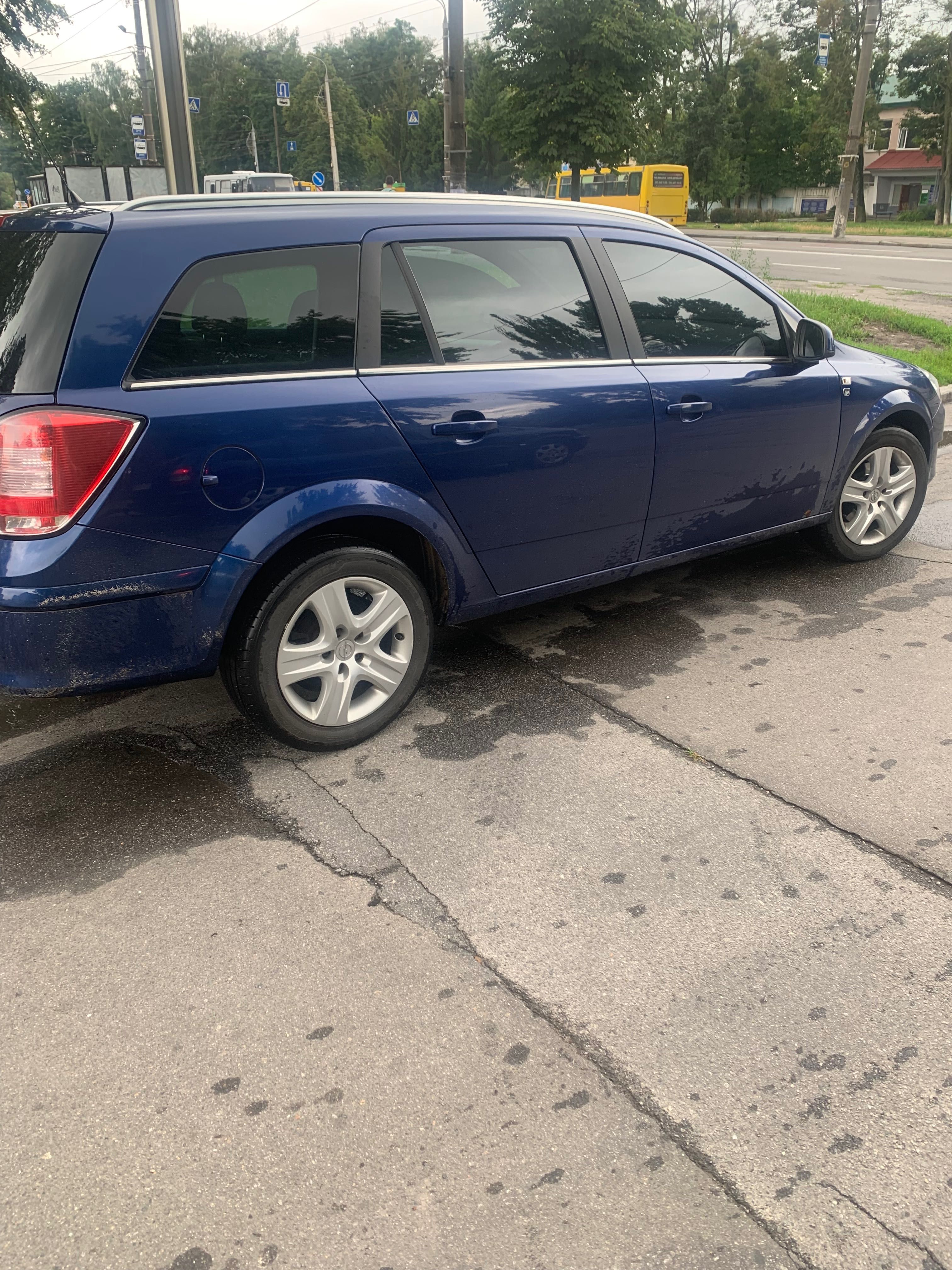 Opel Astra 1.6 бензин
