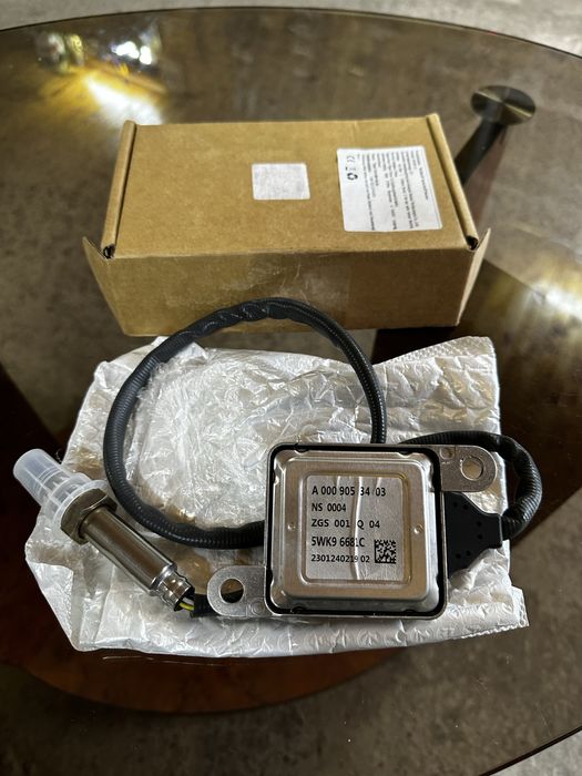 Датчик NOX (НОКС) на Mercedes W 906 216 216 319 516 519 A0009053403