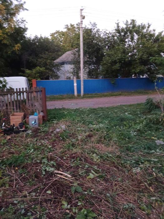 Продам хату в чудовому місці, в центрі села Черняхівка