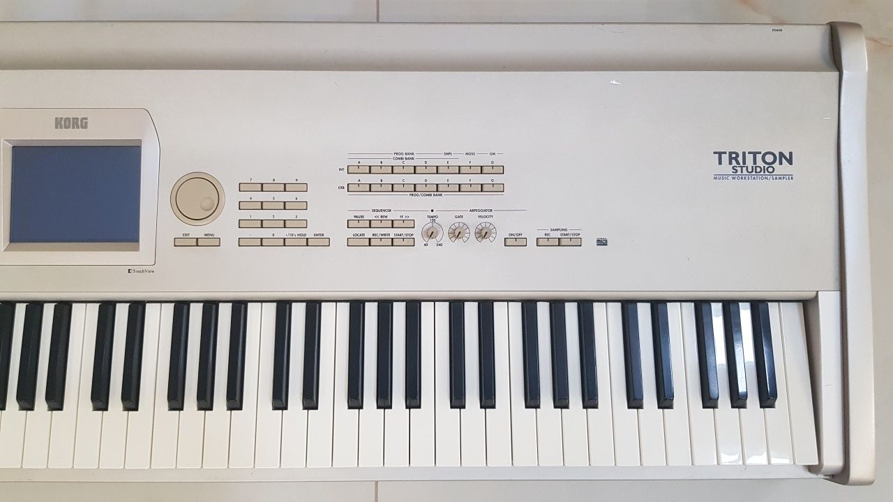 Korg Triton Studio 88