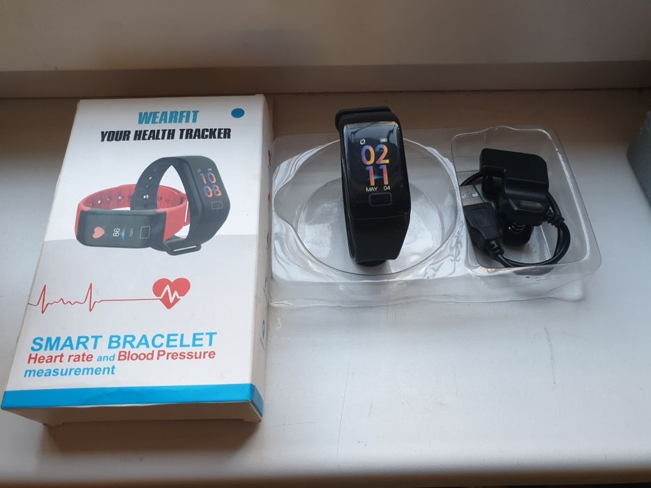 Фитнес браслет часы. Новые, в использовании небыли. Параметры на фото.