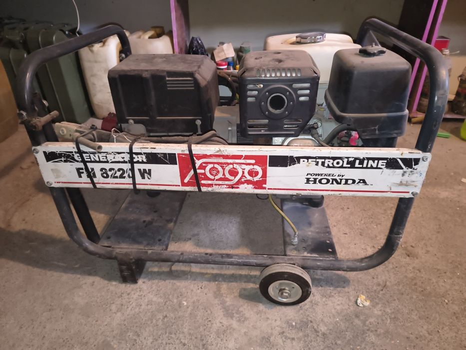 Продам генератор зі встроєним зварювальним інвертором  FOGO FH8220W.