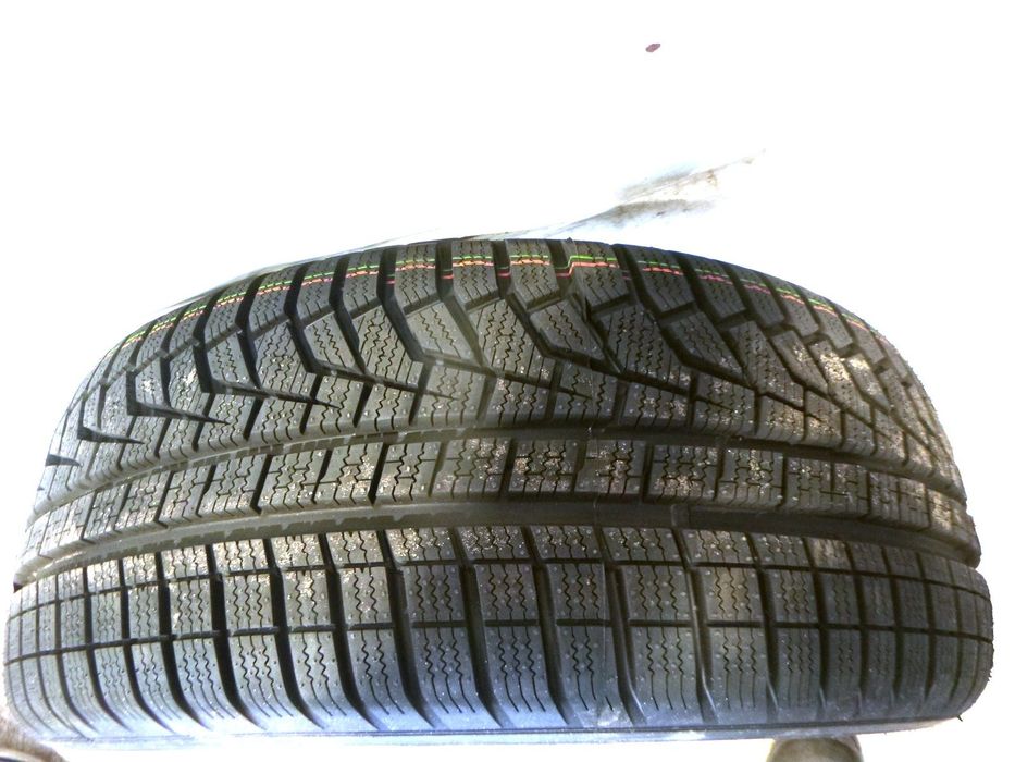 nowa opona Hankook Winter icept evo2 W320 225/55R17 97 H rant ochronny