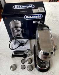 Máquina de café DeLonghi