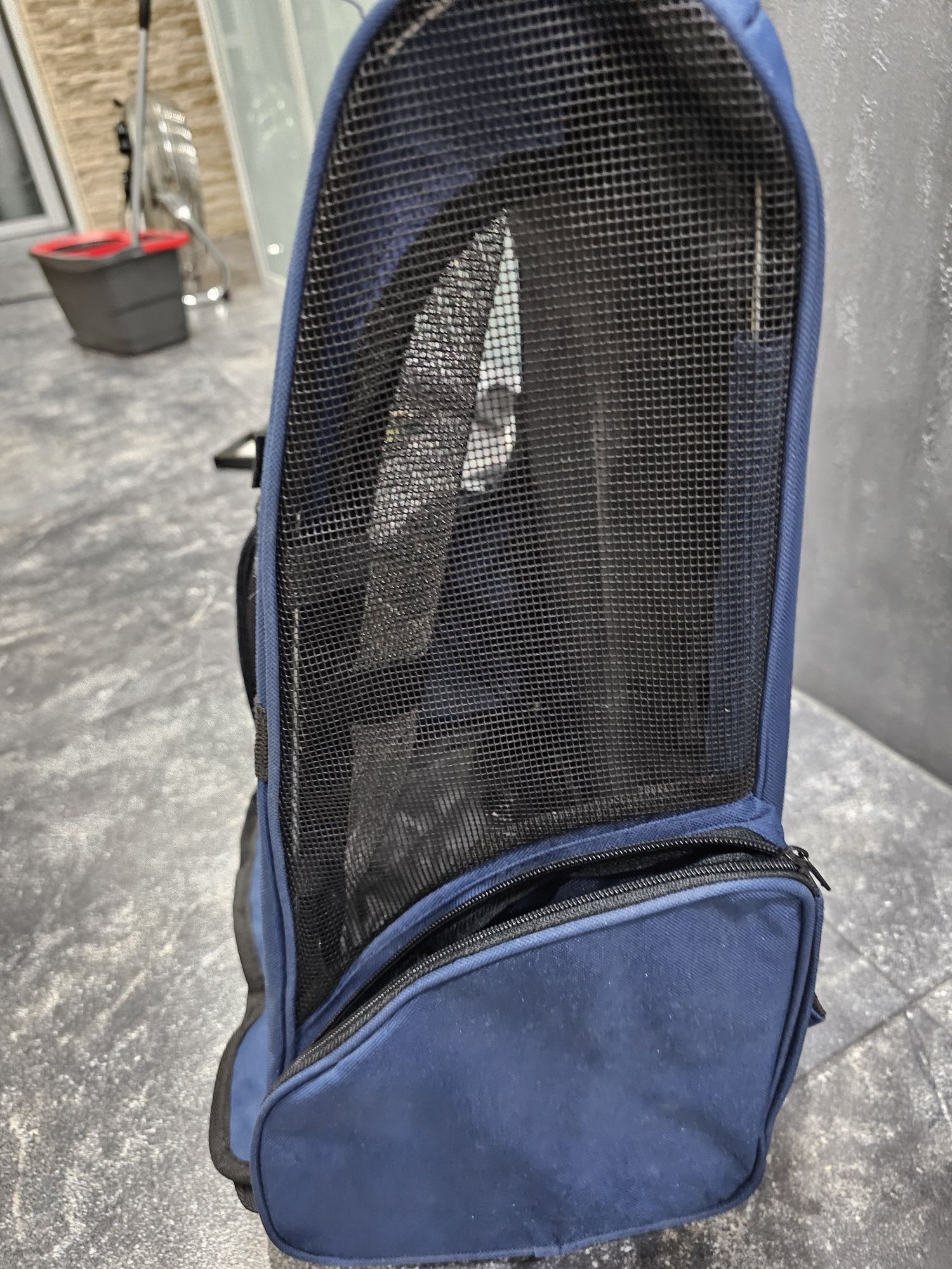 Mochila / mala com rodas para transporte de animais