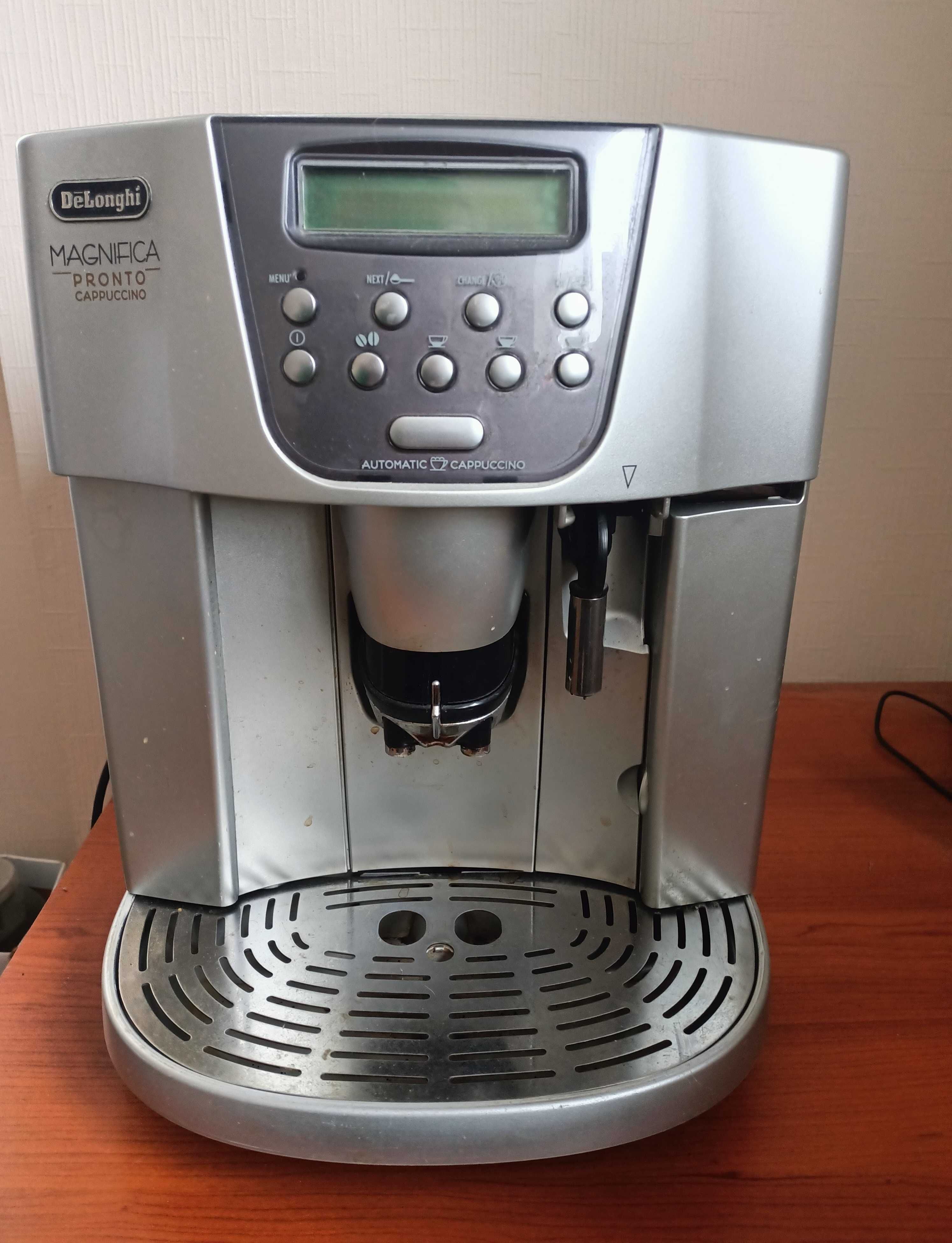 Кофемашина «DeLonghi».  Рабочее состояние.