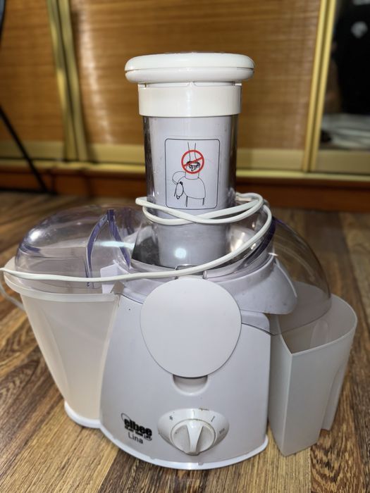 Соковыжималка / соковитискач Elbee Lina 17101